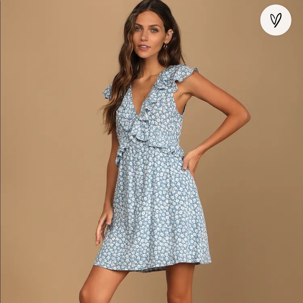 NWT Lulu’s Here Comes the Sunshine Blue Floral Print Ruffled Mini Dress